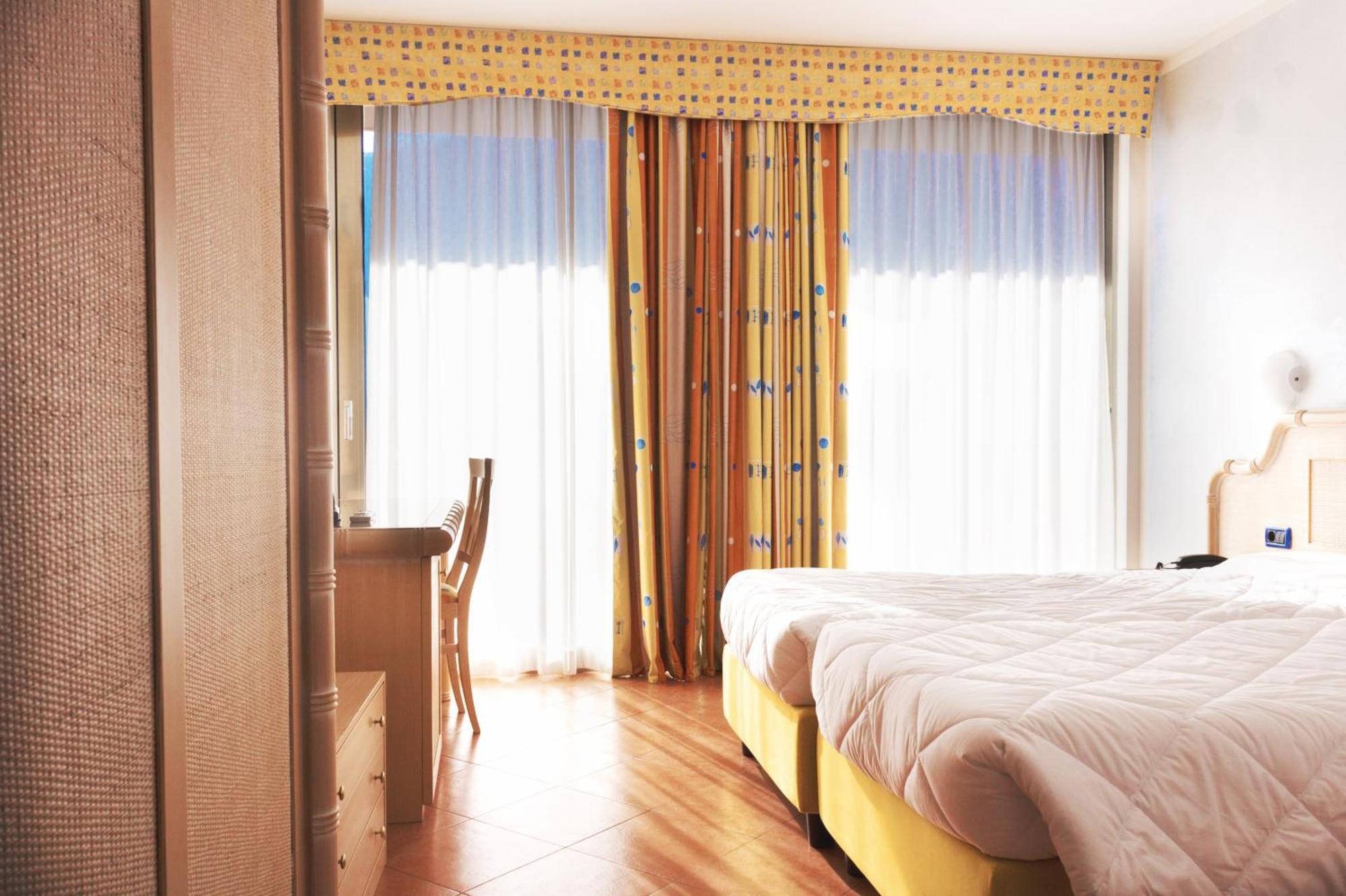 Surf Hotel Pier - Montagnoli Group Limone sul Garda Pokoj fotografie