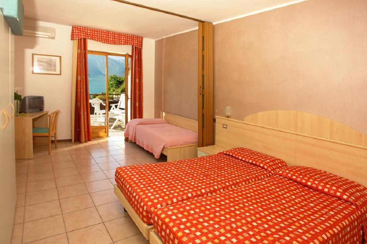 Surf Hotel Pier - Montagnoli Group Limone sul Garda Exteriér fotografie